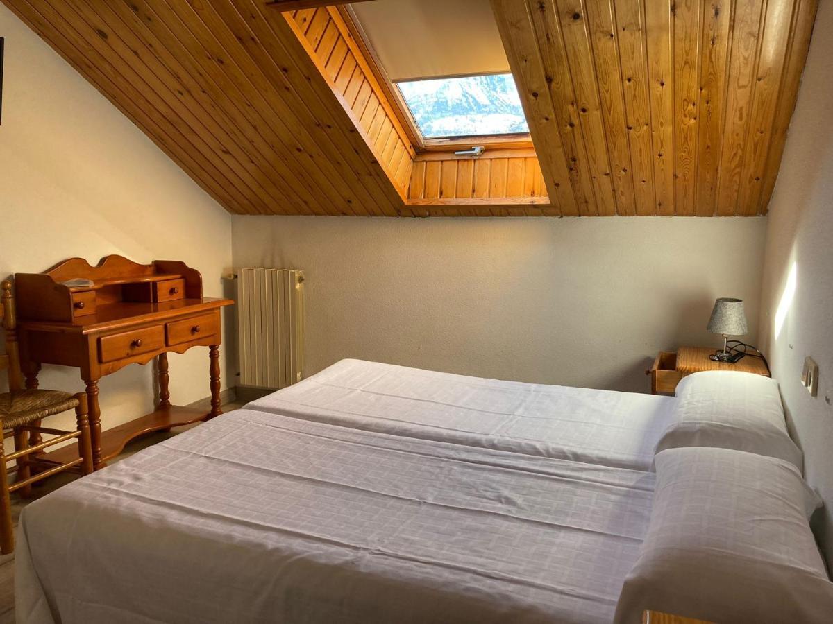Hotel Mariana Tramacastilla de Tena Eksteriør bilde