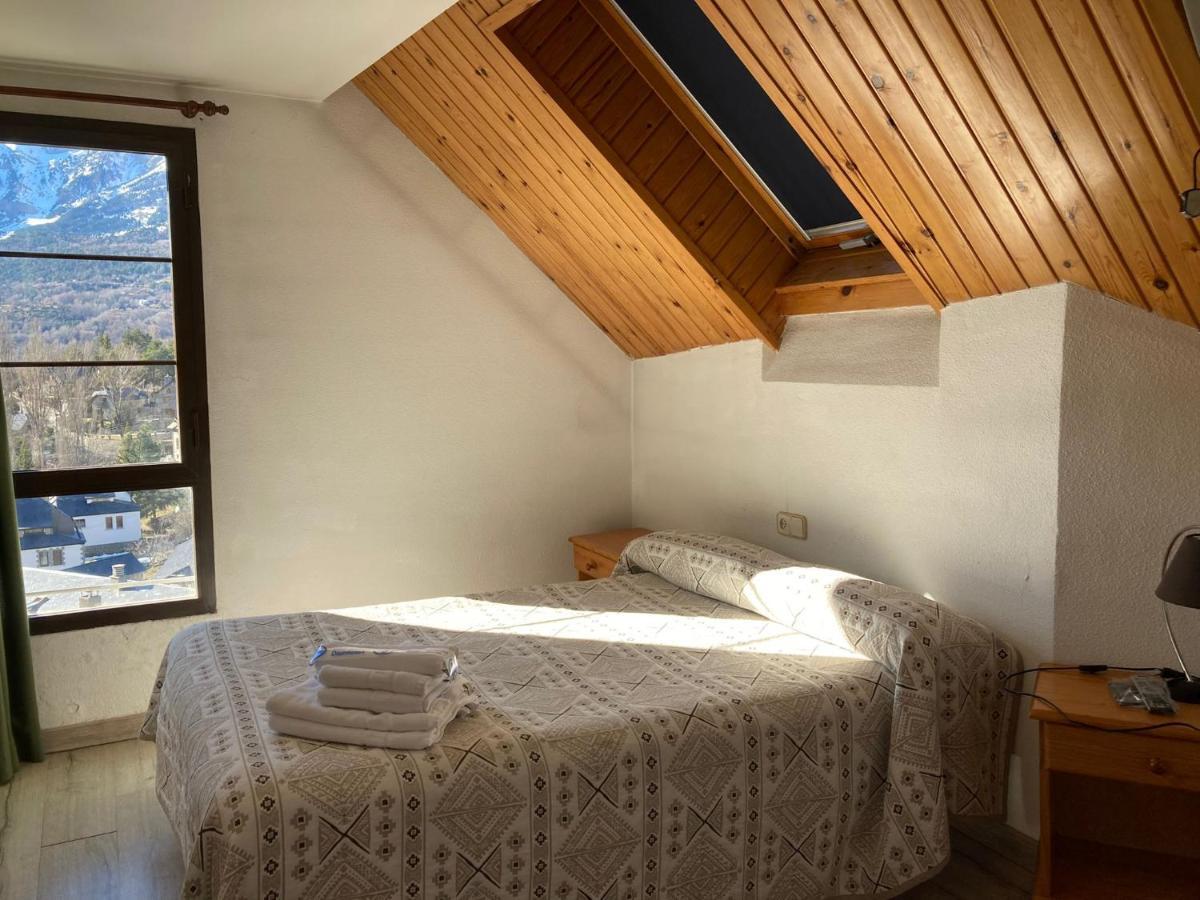 Hotel Mariana Tramacastilla de Tena Eksteriør bilde