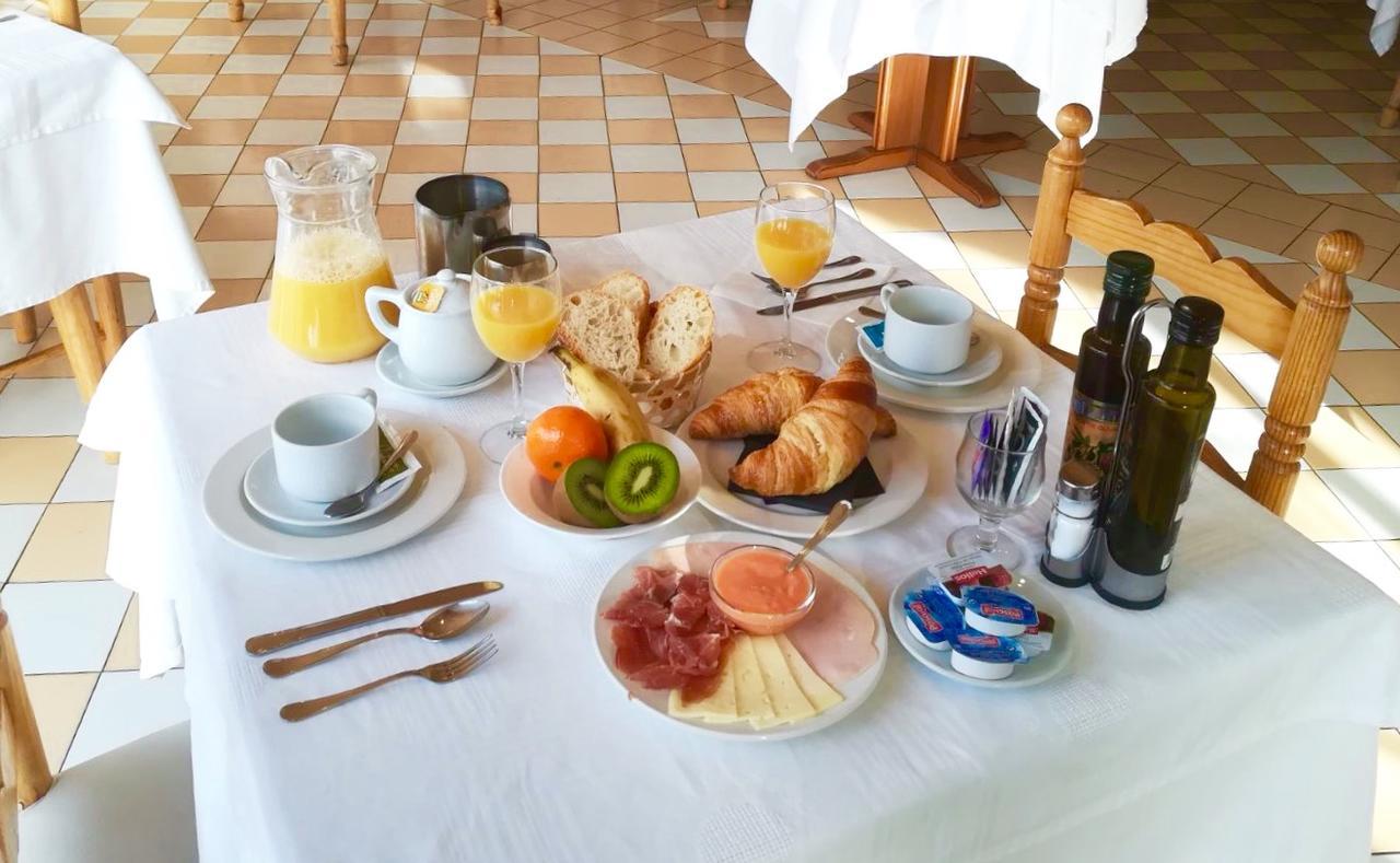Hotel Mariana Tramacastilla de Tena Eksteriør bilde